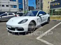 2018 Porsche Panamera