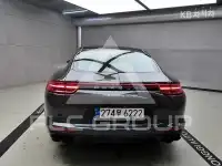 2018 Porsche Panamera