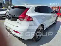 2018 Volvo V40
