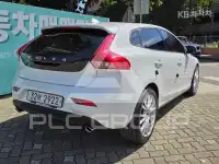 2018 Volvo V40