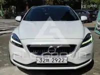 2018 Volvo V40