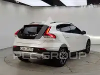2018 Volvo V40