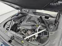 2019 Genesis G90