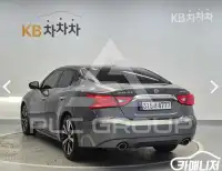 2019 Nissan Maxima