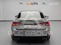 2019 Lexus IS