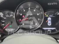 2019 Porsche Cayman