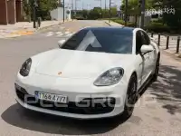 2019 Porsche Panamera