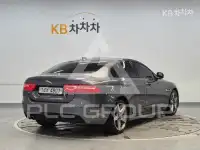 2019 Jaguar XE