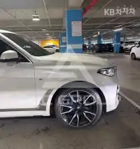 2020 BMW X7