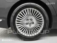 2020 Genesis G90