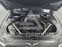 2020 Genesis G90