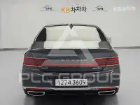 2020 Genesis G90
