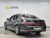 2020 Genesis G90