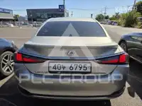 2020 Lexus ES
