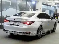 2020 Lexus ES