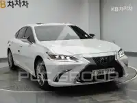2020 Lexus ES