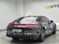 2020 Porsche Panamera