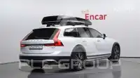 2020 Volvo V90