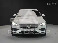 2020 Volvo V60