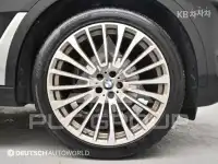 2021 BMW X7