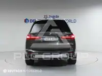 2021 BMW X7