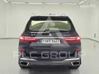 2021 BMW X7