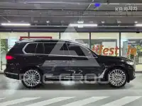 2021 BMW X7