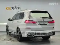 2021 BMW X7