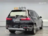 2021 BMW X7
