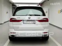 2021 BMW X7