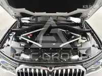 2021 BMW X7