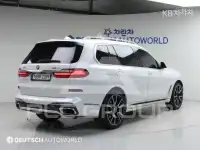 2021 BMW X7
