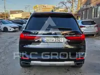 2021 BMW X7