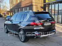 2021 BMW X7