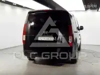 2021 Hyundai Staria