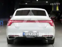 2021 KIA K8