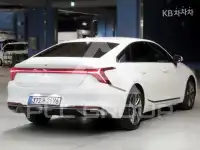 2021 KIA K8