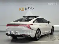 2021 KIA K8