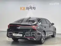 2021 KIA K8