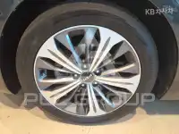 2021 KIA K8