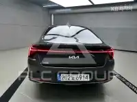 2021 KIA K8