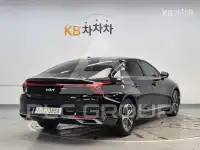 2021 KIA K8