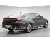 2021 KIA K8