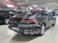 2021 KIA K8
