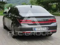 2021 Genesis G90
