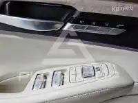 2021 Genesis G90