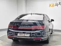 2021 Genesis G90