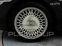 2021 Genesis G90
