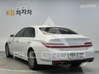 2021 Genesis G90