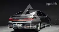 2021 Genesis G90